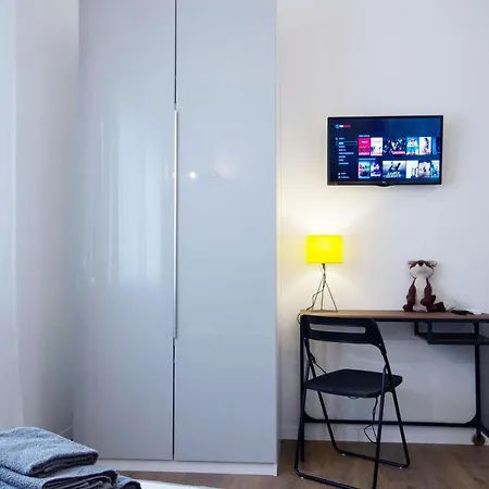 Holiday Cir-013075-cni-00516 Apartment *
